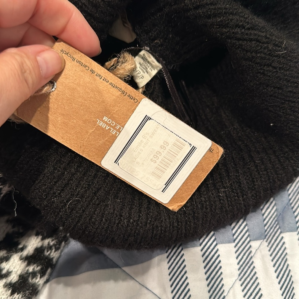 Houndstooth sweater - Picture 7 of 7